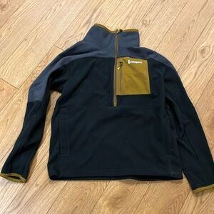 Cotopaxi women M top